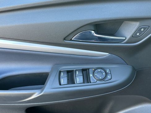 Used 2023 Chevrolet Bolt EUV LT w/ Convenience Package image 12