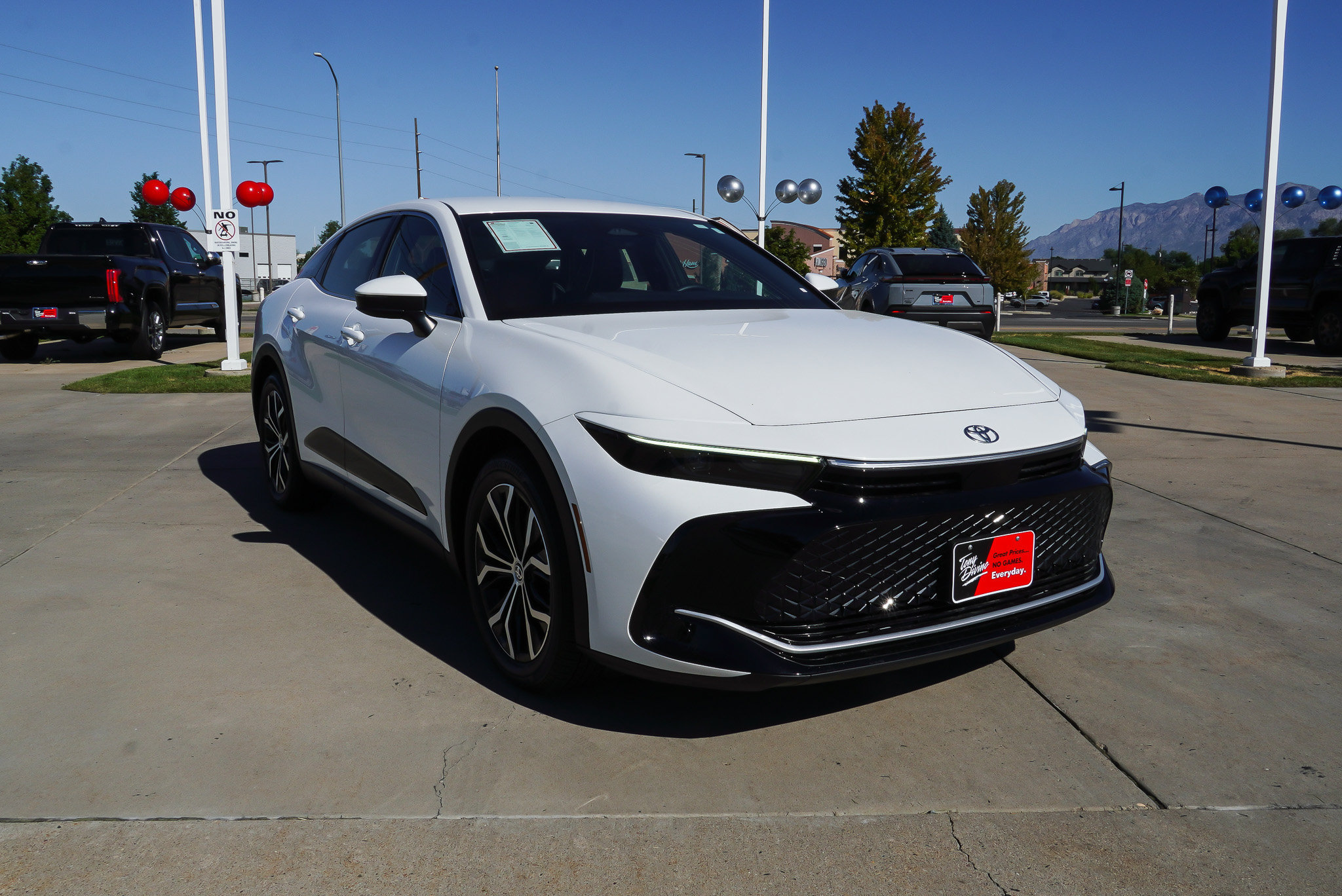 Certified 2023 Toyota Crown AWD/4WD image 2