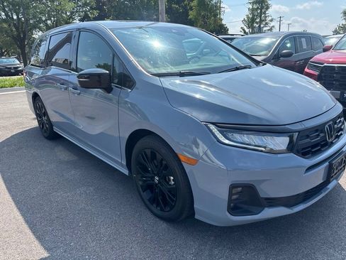 Used 2025 Honda Odyssey Sport-L image 8