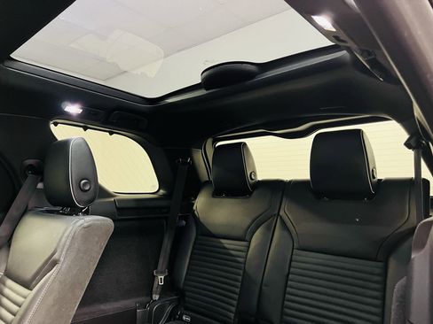 Used 2018 Land Rover Discovery HSE AWD/4WD image 23