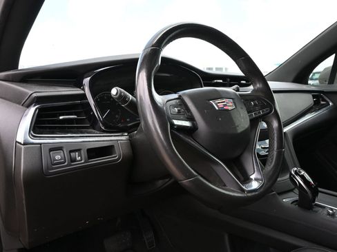 Used 2022 Cadillac XT6 Luxury FWD image 16