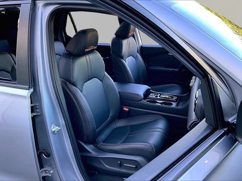 Used 2023 Honda Pilot TrailSport image 23