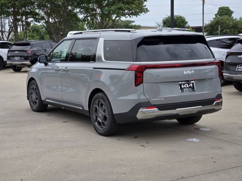 New 2026 Kia Carnival SX FWD image 3
