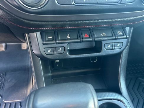 Used 2018 GMC Canyon All Terrain w/ Trailering Package image 18