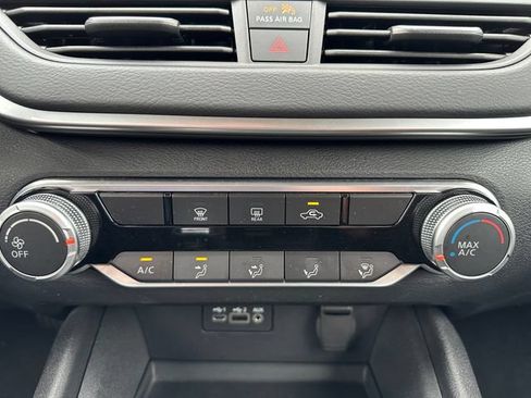 Used 2022 Nissan Altima 2.5 SV AWD/4WD image 23