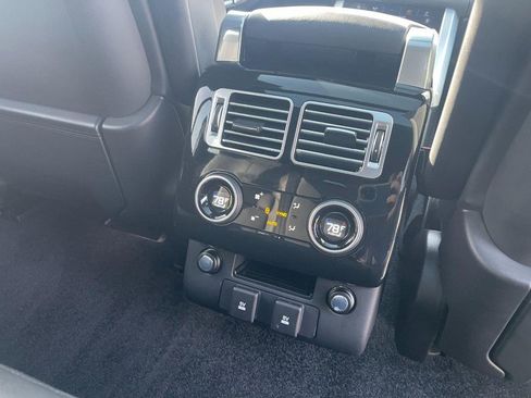 Used 2021 Land Rover Range Rover P525 Westminster Edition image 17