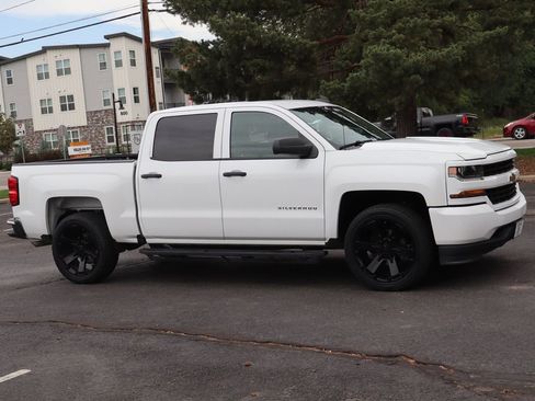 Used 2018 Chevrolet Silverado 1500 Custom w/ Custom Value Package RWD image 2