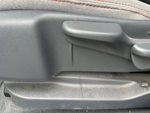 Used 2019 Chevrolet Bolt LT image 13