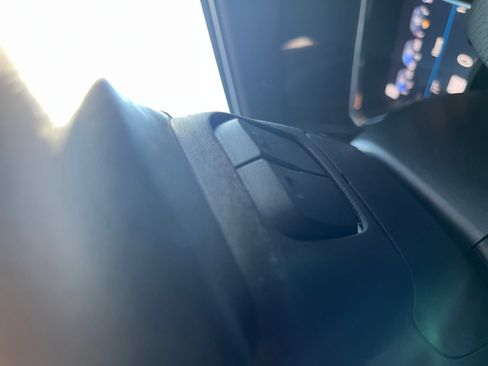 Used 2021 GMC Yukon Denali w/ LPO, Illumination Package image 15