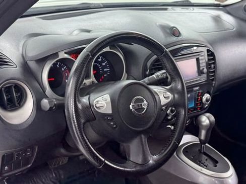 Used 2011 Nissan Juke SV FWD image 35