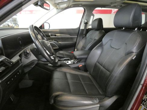 Used 2023 Kia Telluride AWD image 9