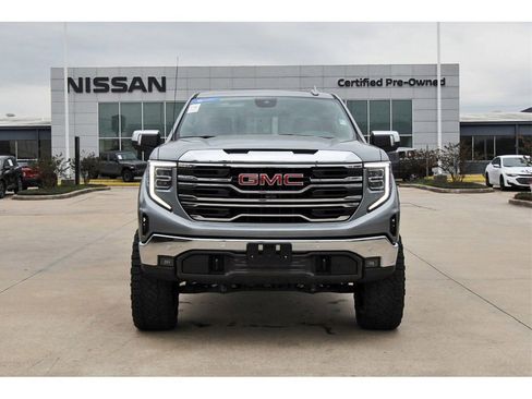 Used 2025 GMC Sierra 1500 SLT image 8