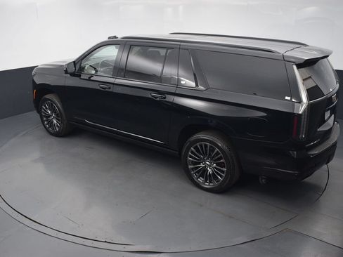 Used 2026 Cadillac Escalade ESV Platinum Sport w/ LPO, Floor Liner Package AWD/4WD image 44
