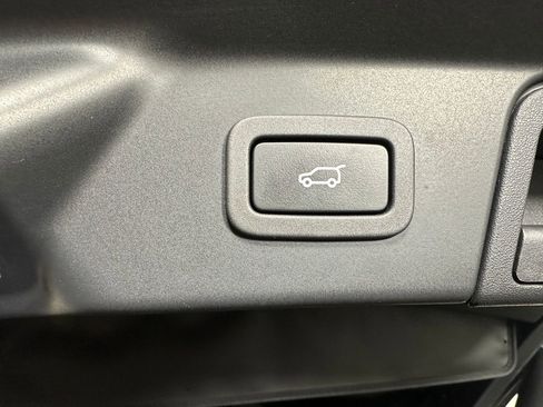 Used 2021 Land Rover Range Rover Velar R-Dynamic S AWD/4WD image 7