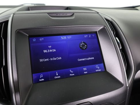 Used 2020 Ford Edge SE image 34