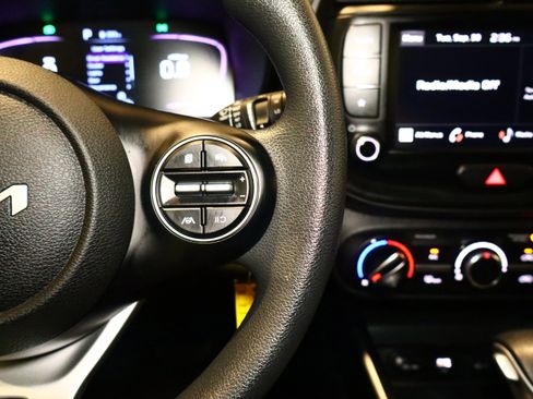 Used 2024 Kia Soul LX w/ Option Group 015 image 12