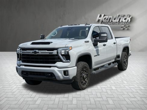 Used 2024 Chevrolet Silverado 2500 LT w/ Z71 Sport Edition AWD/4WD image 5