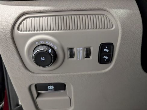 Used 2024 Jeep Wagoneer L Series III w/ Premium Group I image 21