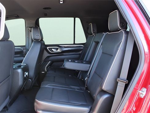 Used 2022 GMC Yukon SLT image 17