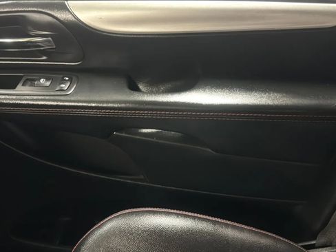 Used 2019 Dodge Grand Caravan GT FWD image 17