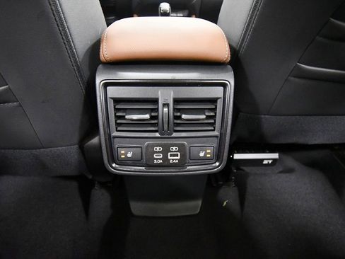 Used 2025 Subaru Forester Touring w/ Popular Package - Touring AWD/4WD image 17