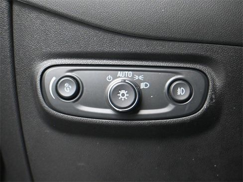 Used 2024 Chevrolet Equinox Premier image 14