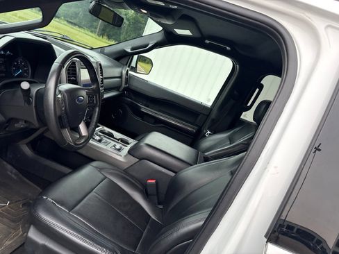 Used 2020 Ford Expedition XLT w/ Equipment Group 201A AWD/4WD image 7