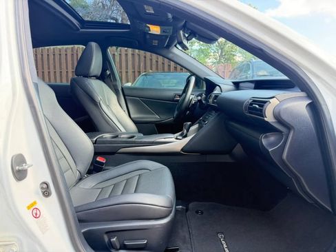 Used 2019 Lexus IS 300 F Sport w/ F Sport Package RWD image 28