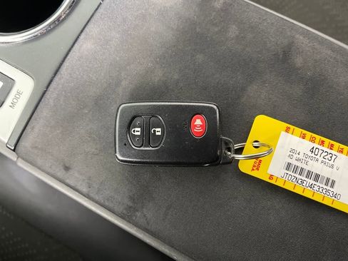 Used 2014 Toyota Prius V Two image 27