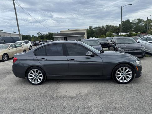 Used 2018 BMW 320i Sedan RWD image 3