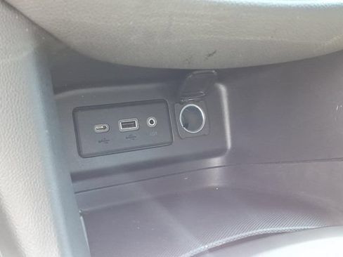 Used 2020 Chevrolet Equinox LT FWD image 22