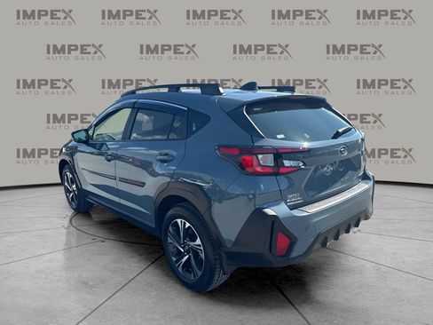 Used 2024 Subaru Crosstrek 2.0i Premium AWD/4WD image 2