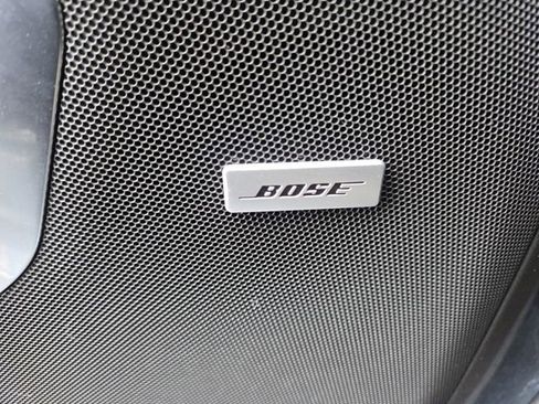 Used 2021 GMC Yukon SLT w/ SLT Premium Package image 10