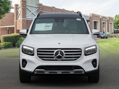 New 2026 Mercedes-Benz GLB 250 image 2