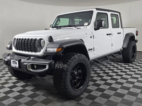 New 2026 Jeep Gladiator Sport image 8