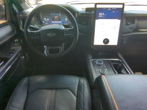 Certified 2023 Ford Expedition Platinum AWD/4WD image 14