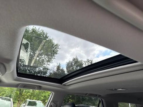 Used 2020 Toyota 4Runner SR5 Premium w/ Moonroof Package AWD/4WD image 20