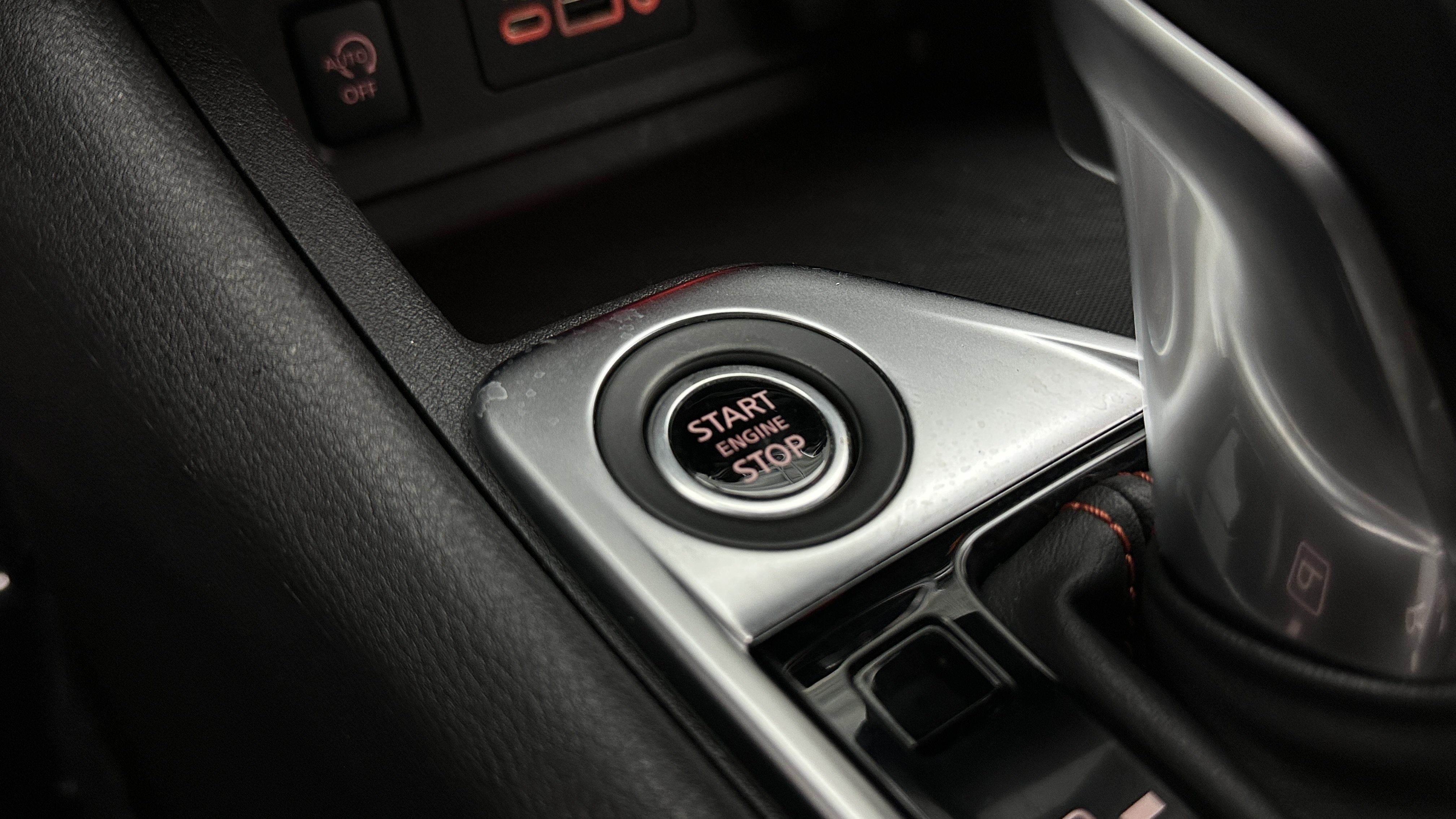 Used 2025 Nissan Sentra SR FWD image 18