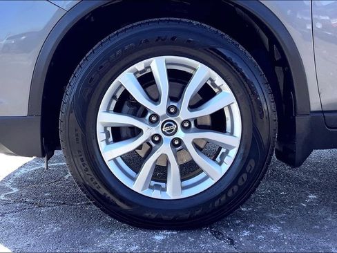 Used 2020 Nissan Rogue SV AWD/4WD image 8