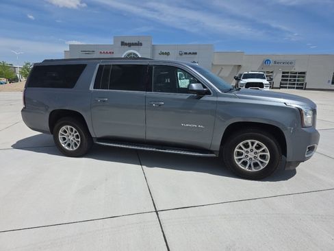 Used 2019 GMC Yukon XL SLT AWD/4WD image 4