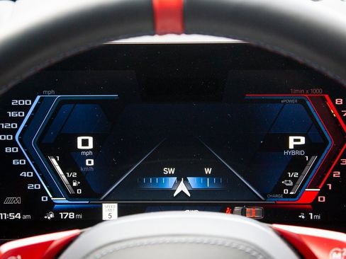 Used 2025 BMW M5 Touring image 15