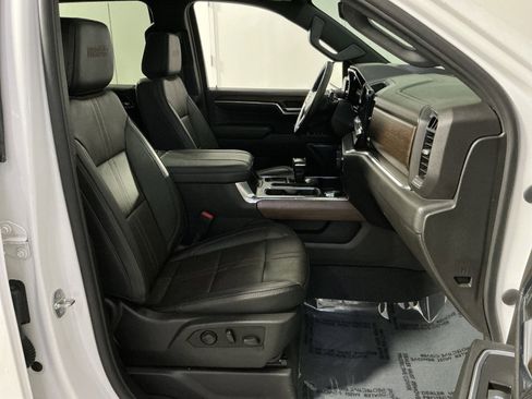 Used 2023 Chevrolet Silverado 1500 High Country w/ High Country Premium Package image 34