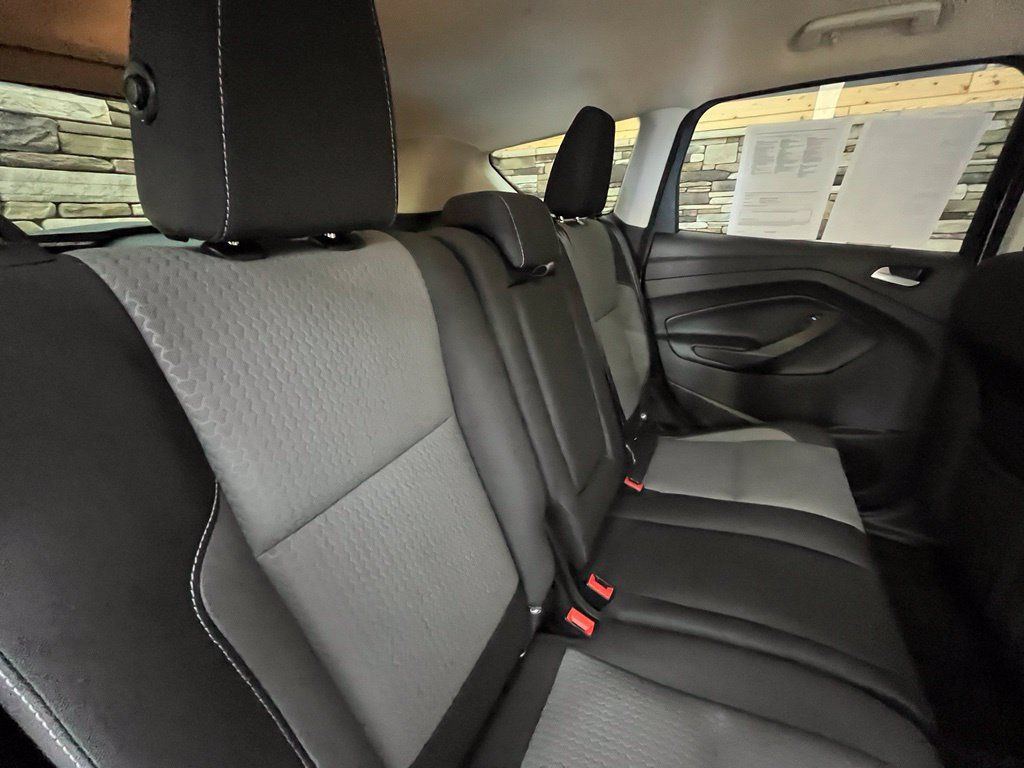 Used 2019 Ford Escape SE AWD/4WD image 37