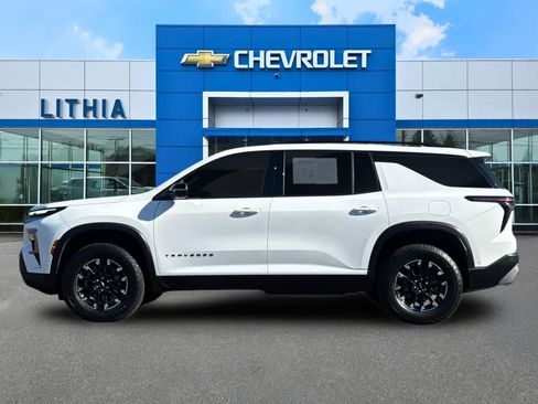 Used 2024 Chevrolet Traverse Z71 w/ Enhanced Driving Package AWD/4WD image 5