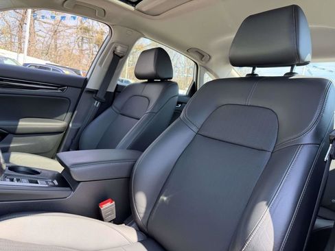 Used 2022 Honda Civic Touring image 16