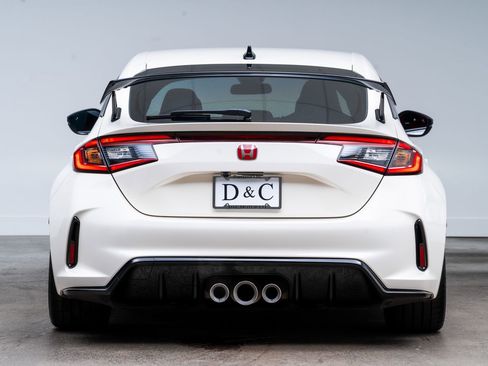 Used 2025 Honda Civic Type R image 4