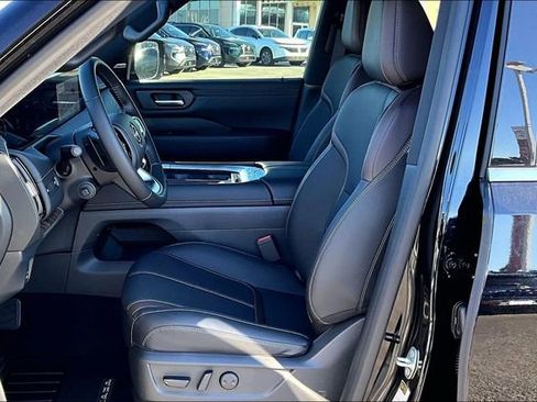 New 2026 Nissan Armada SL image 8