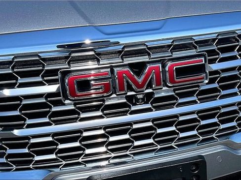 Used 2023 GMC Terrain Denali w/ Denali Premium Package AWD/4WD image 28
