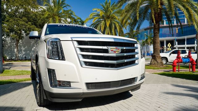 Used 2019 Cadillac Escalade ESV Premium Luxury RWD image 39