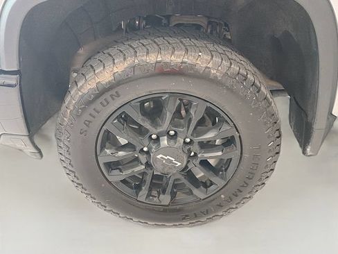 Used 2025 Chevrolet Silverado 2500 Custom w/ Custom Convenience Package AWD/4WD image 21